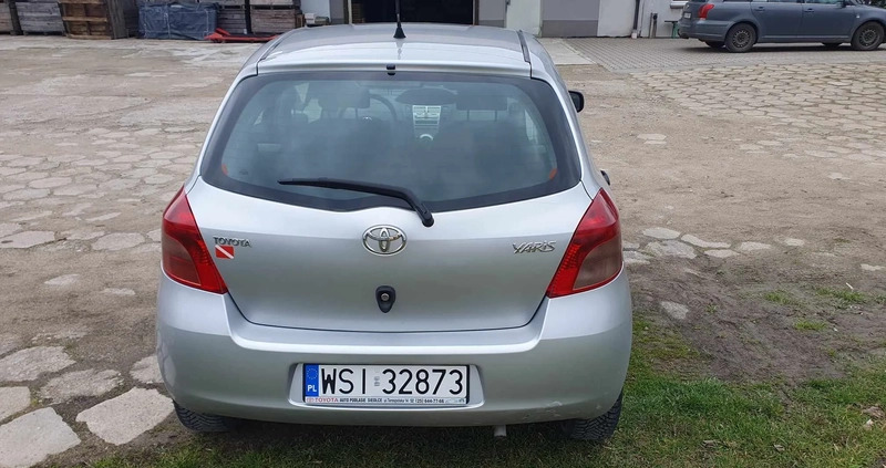 Toyota Yaris cena 10900 przebieg: 225000, rok produkcji 2007 z Mikołajki małe 56